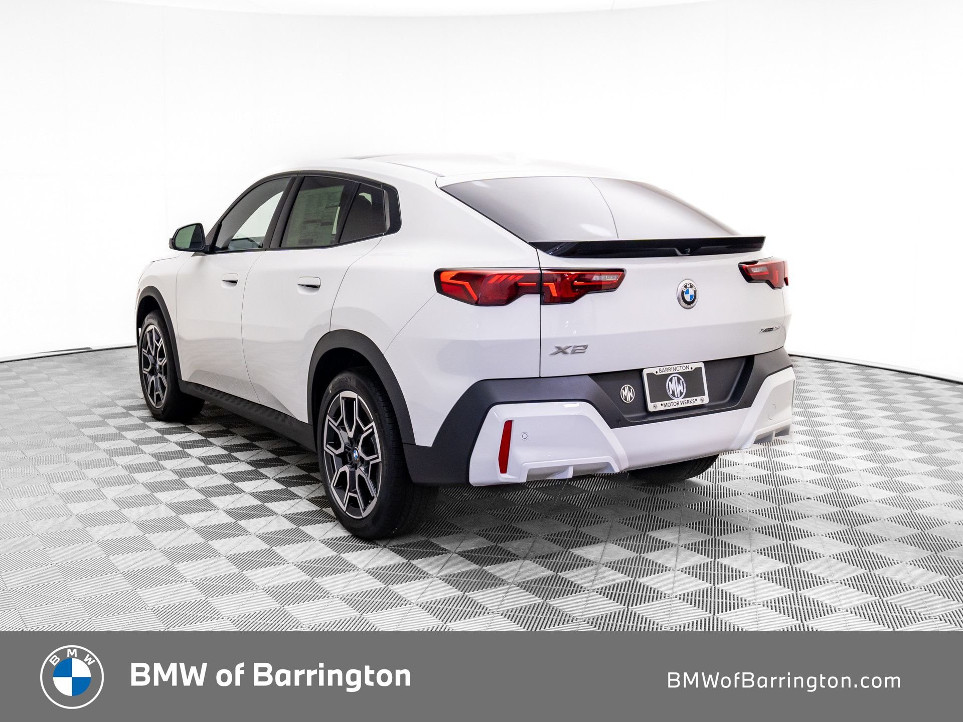 New 2026 BMW X2 xDrive28i w/ Technology Package AWD/4WD image 3