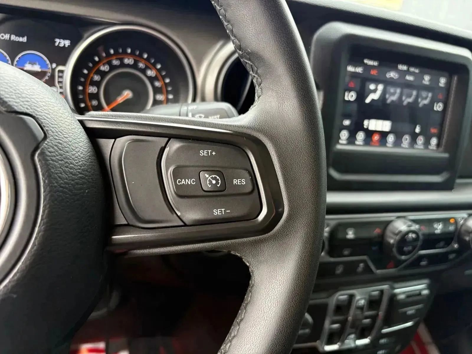 Used 2023 Jeep Gladiator Sport image 24