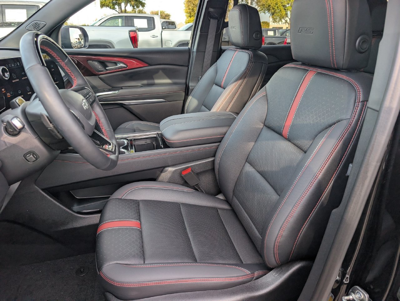Used 2026 Chevrolet Traverse RS w/ LPO, Floor Liner Package FWD image 25
