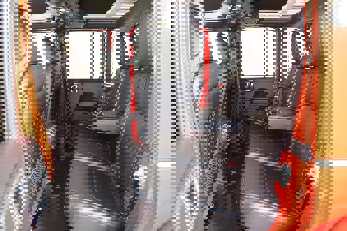 Used 2021 Jeep Wrangler Unlimited Rubicon 4xe w/ Steel Bumper Group image 47