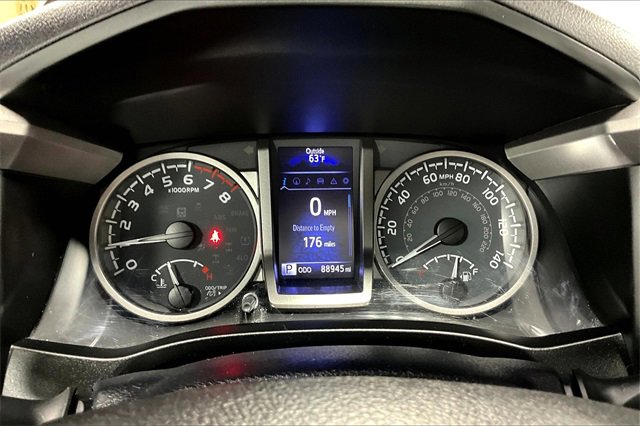 Used 2021 Toyota Tacoma Limited image 15