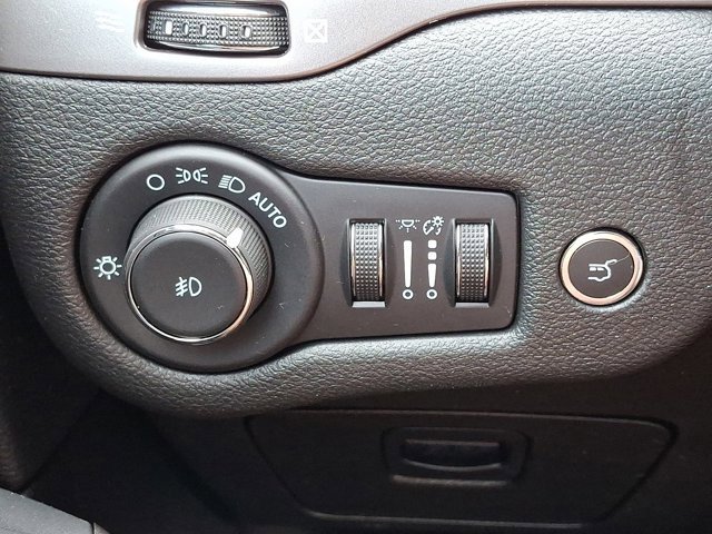 Certified 2022 Jeep Cherokee Latitude Lux image 29