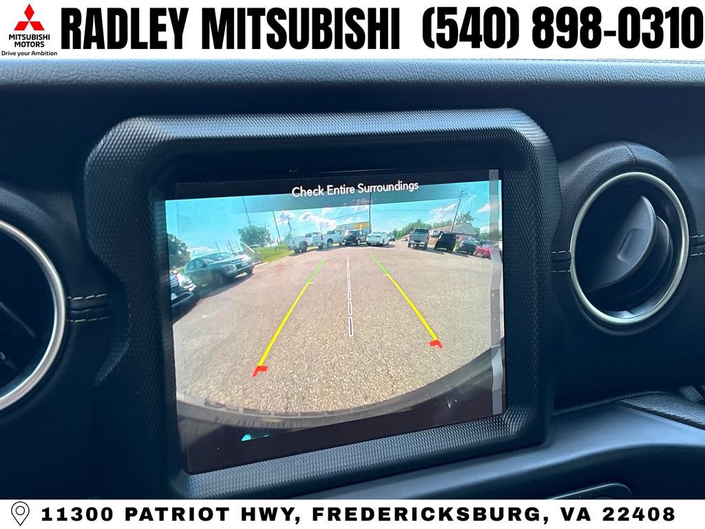 Used 2023 Jeep Wrangler Unlimited Sahara w/ Cold Weather Group AWD/4WD image 12
