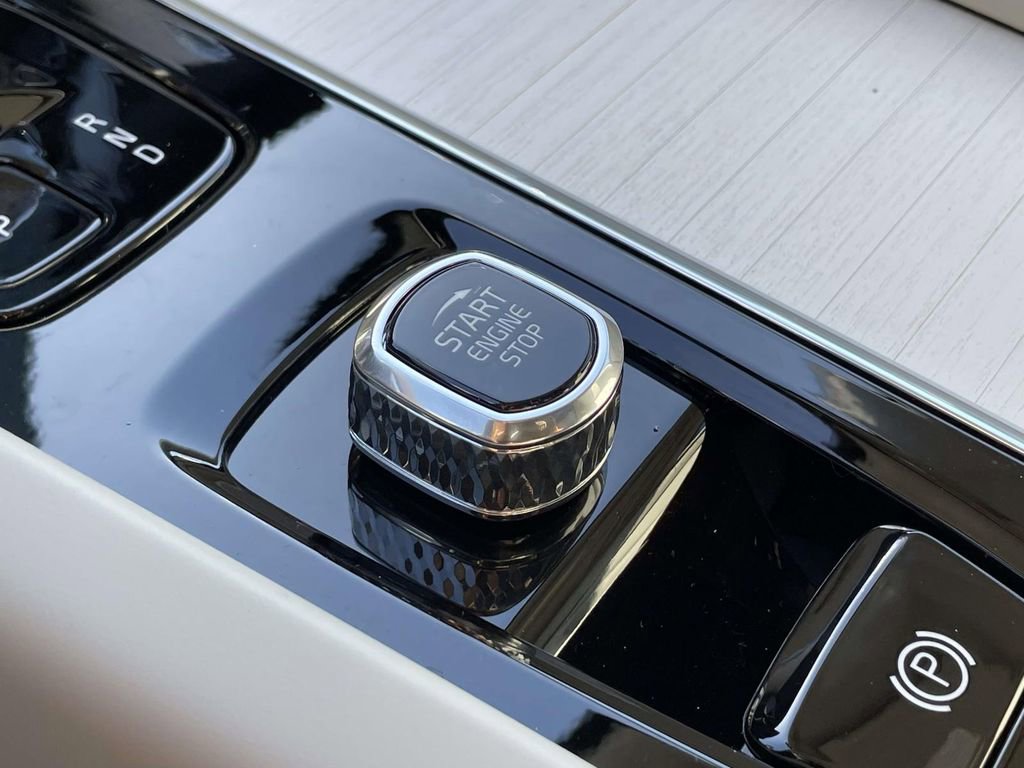 New 2026 Volvo XC60 B5 Ultra w/ Protection Package Premier image 14