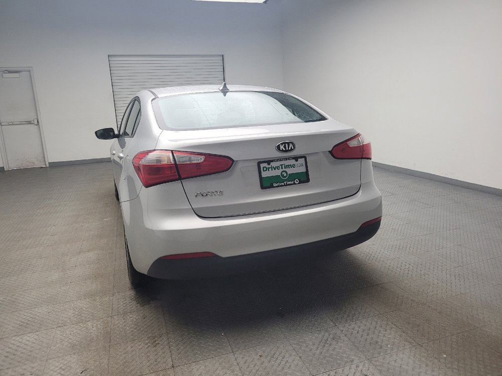 Used 2016 Kia Forte LX image 6