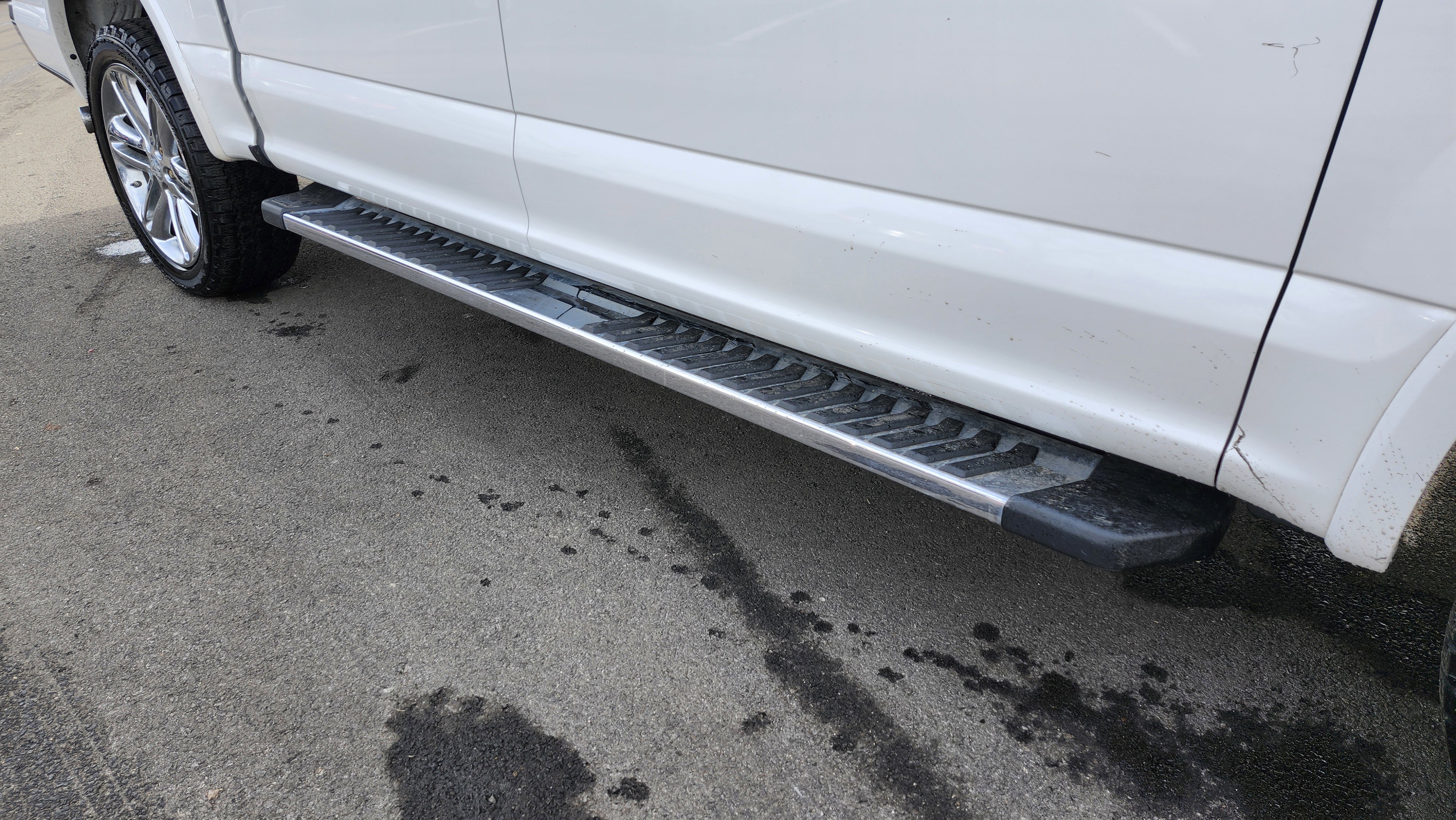 Used 2016 Ford F150 Lariat image 14