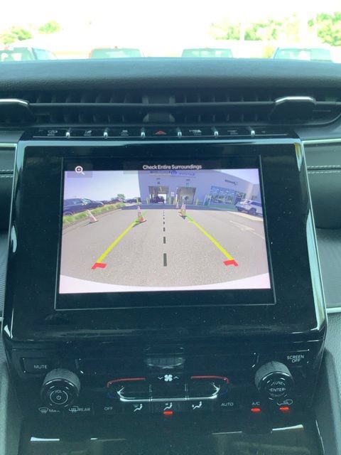 Certified 2023 Jeep Grand Cherokee Laredo AWD/4WD image 18