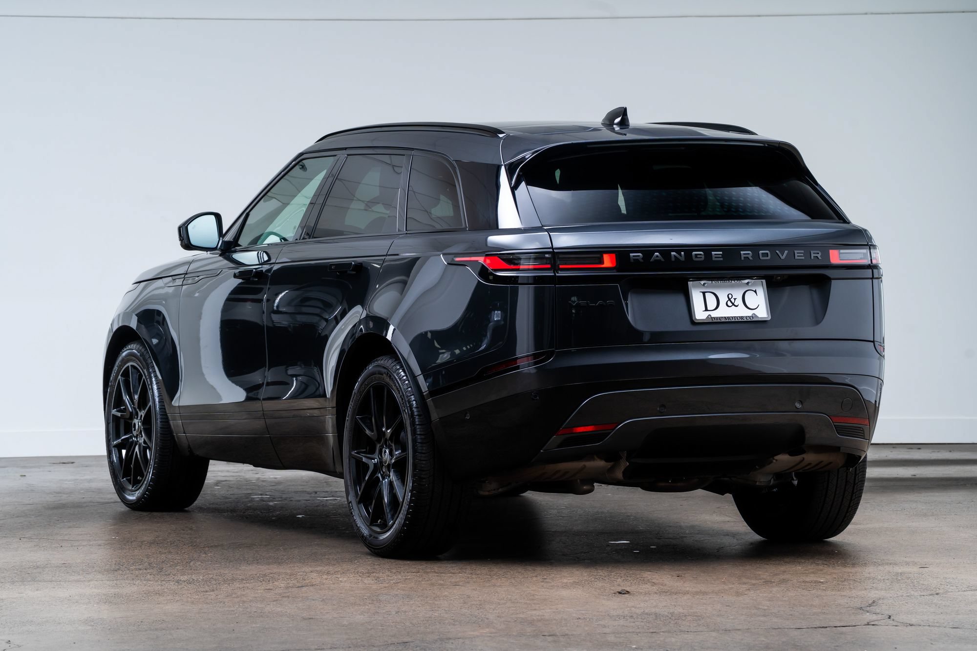 Used 2026 Land Rover Range Rover Velar Dynamic SE AWD/4WD image 5