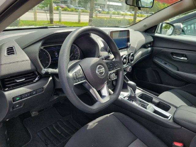 Used 2023 Nissan Sentra SV FWD image 29