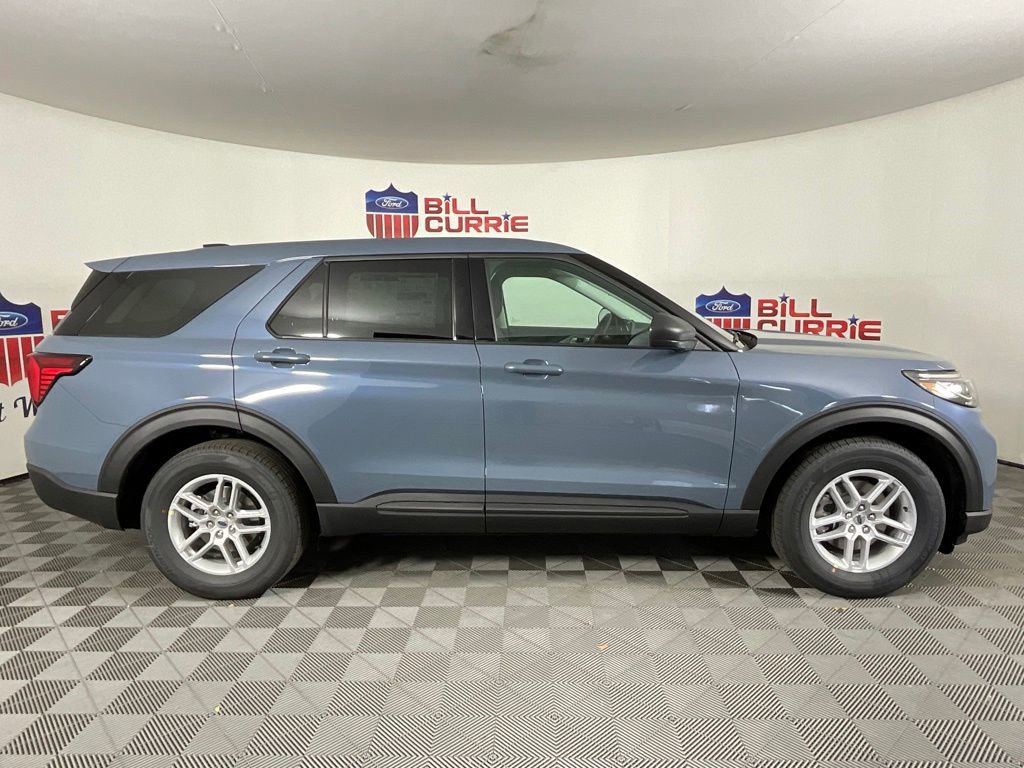 New 2026 Ford Explorer Active RWD image 2