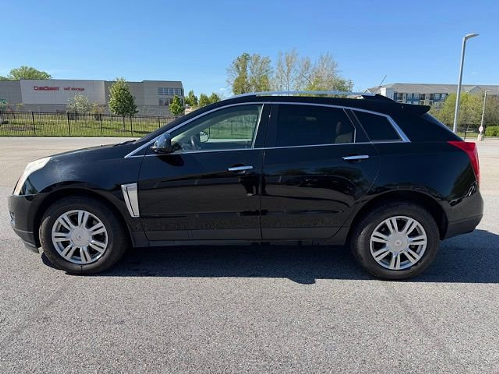 Used 2016 Cadillac SRX Luxury w/ Driver Awareness Package AWD/4WD image 4