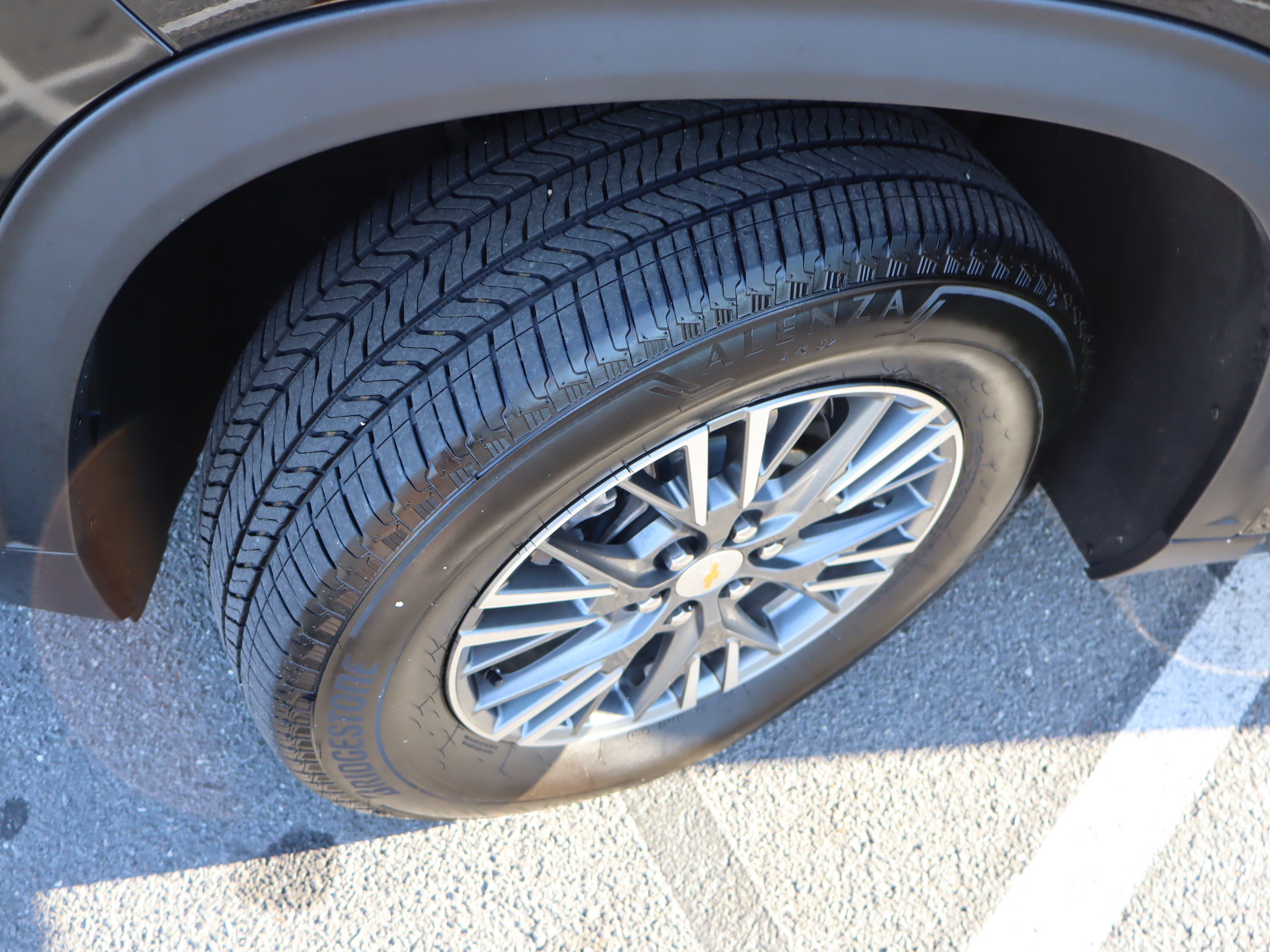 Used 2025 Chevrolet Traverse LT AWD/4WD image 42