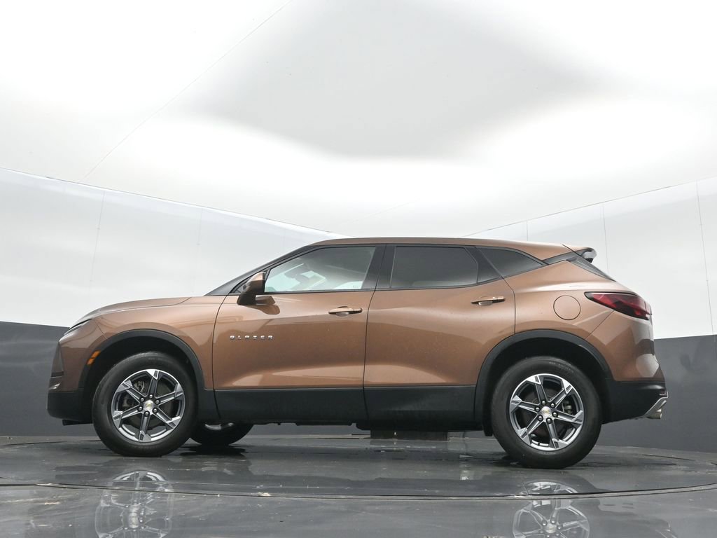 Used 2023 Chevrolet Blazer LT w/ Driver Confidence Package AWD/4WD image 33