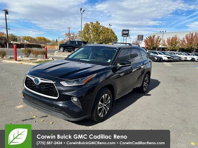 Used 2021 Toyota Highlander XLE