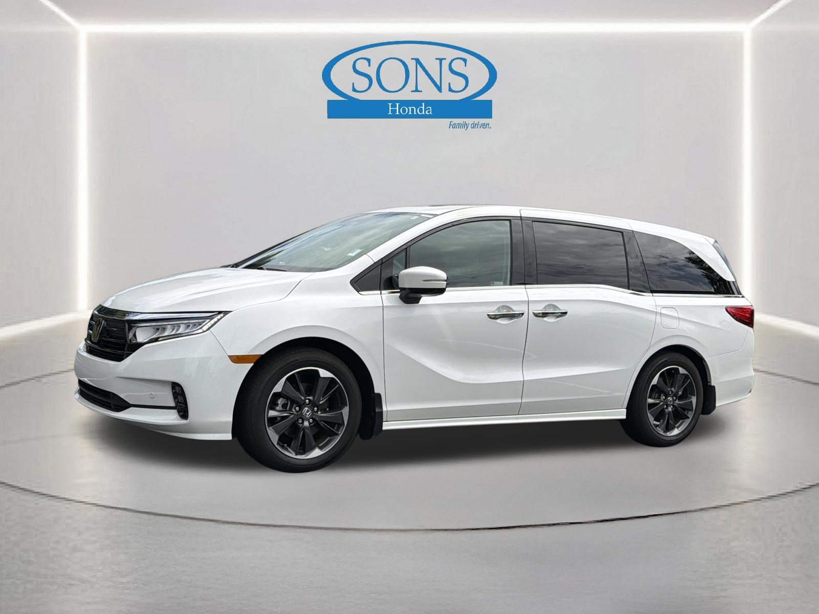 Certified 2024 Honda Odyssey Elite image 25