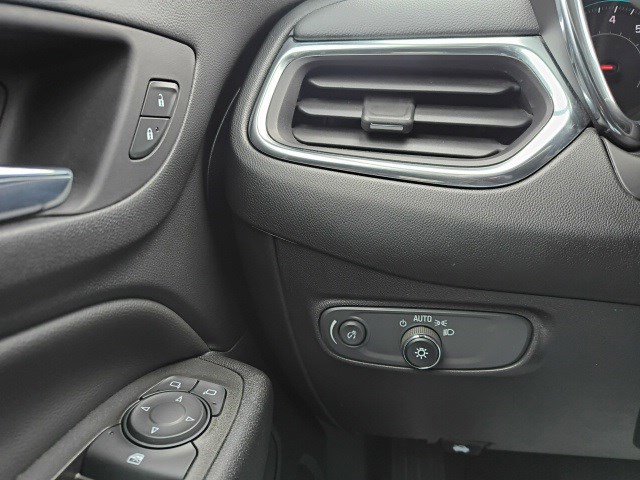 Used 2023 Chevrolet Equinox LT w/ Driver Convenience Package image 21
