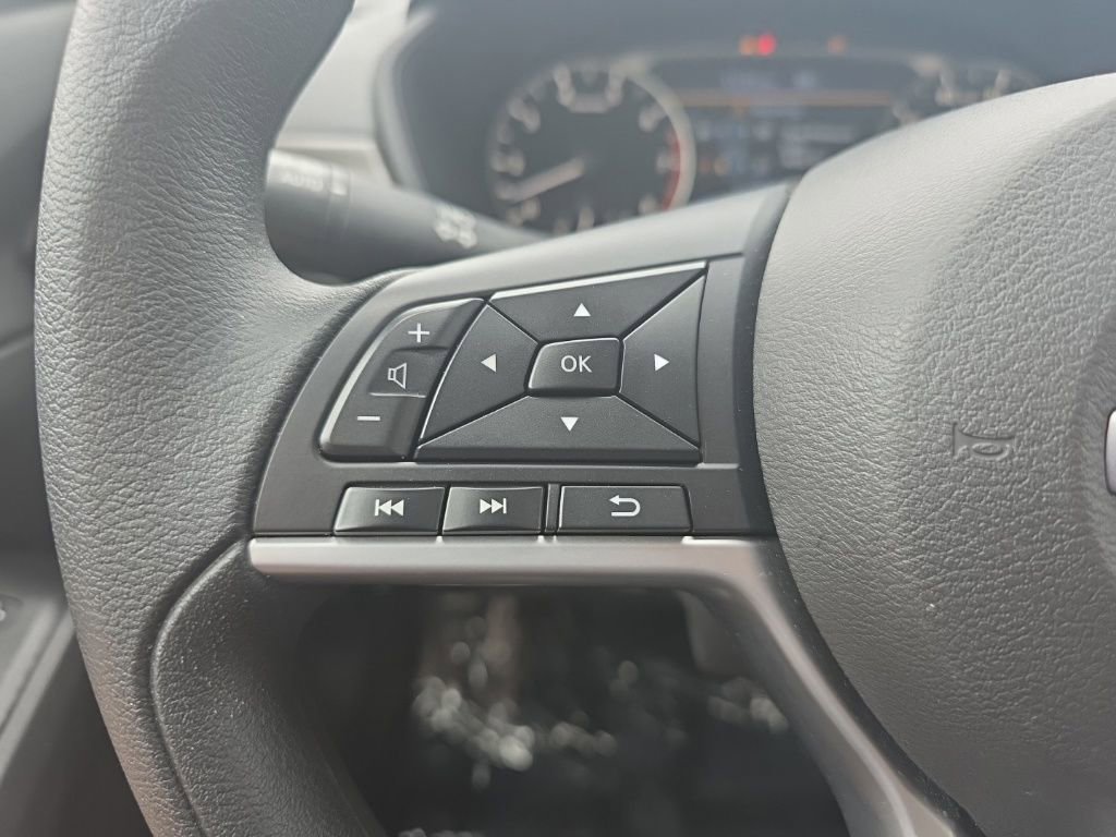 Used 2025 Nissan Altima 2.5 SV image 21