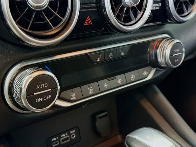 Used 2022 Nissan Sentra SR w/ SR Premium Package image 16