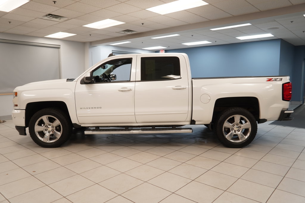 Used 2018 Chevrolet Silverado 1500 LT w/ All Star Edition AWD/4WD image 2