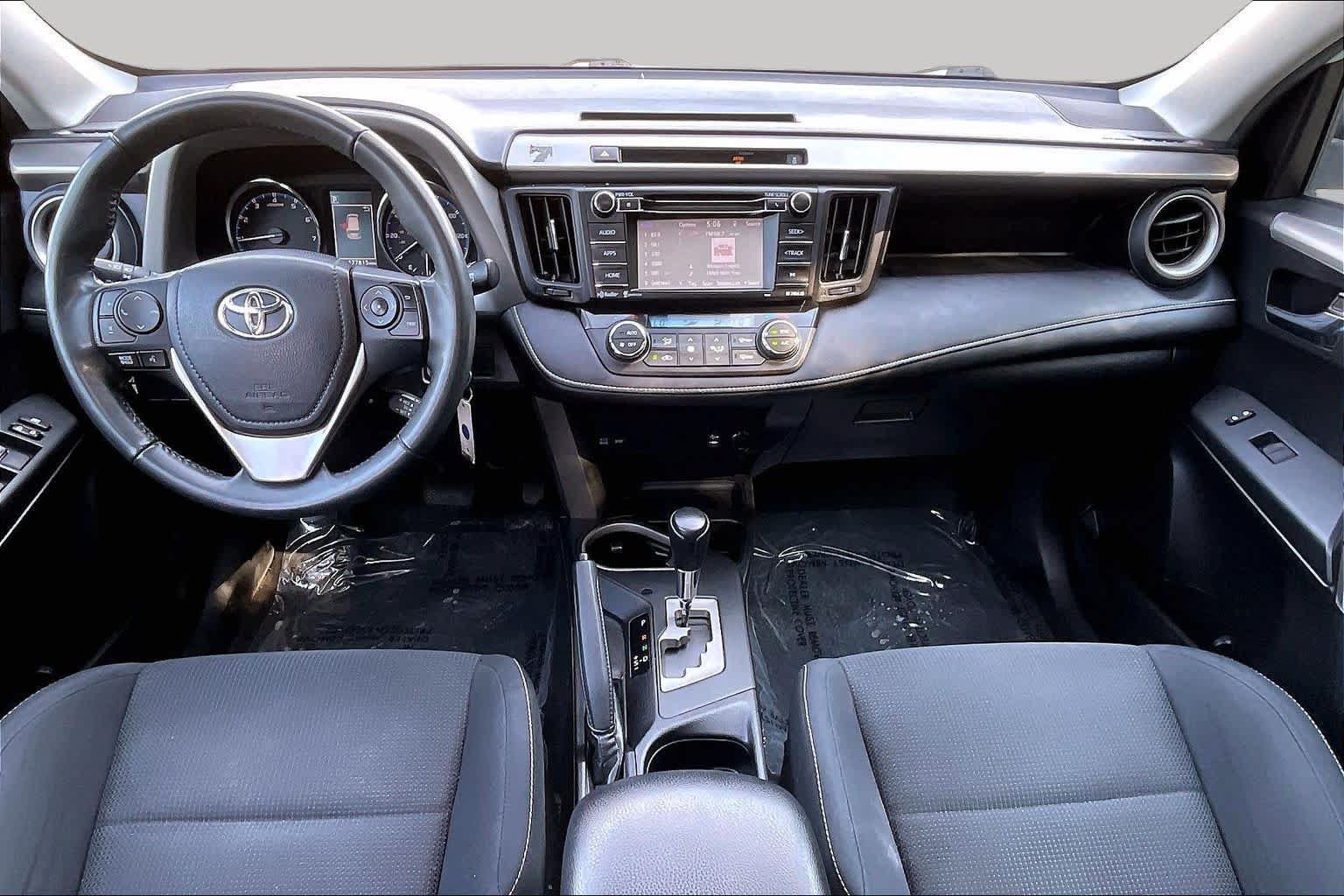 Used 2016 Toyota RAV4 XLE AWD/4WD image 15