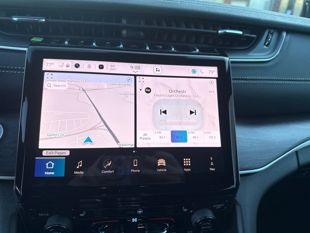 New 2025 Jeep Grand Cherokee L Laredo w/ Luxury Tech Group I image 18