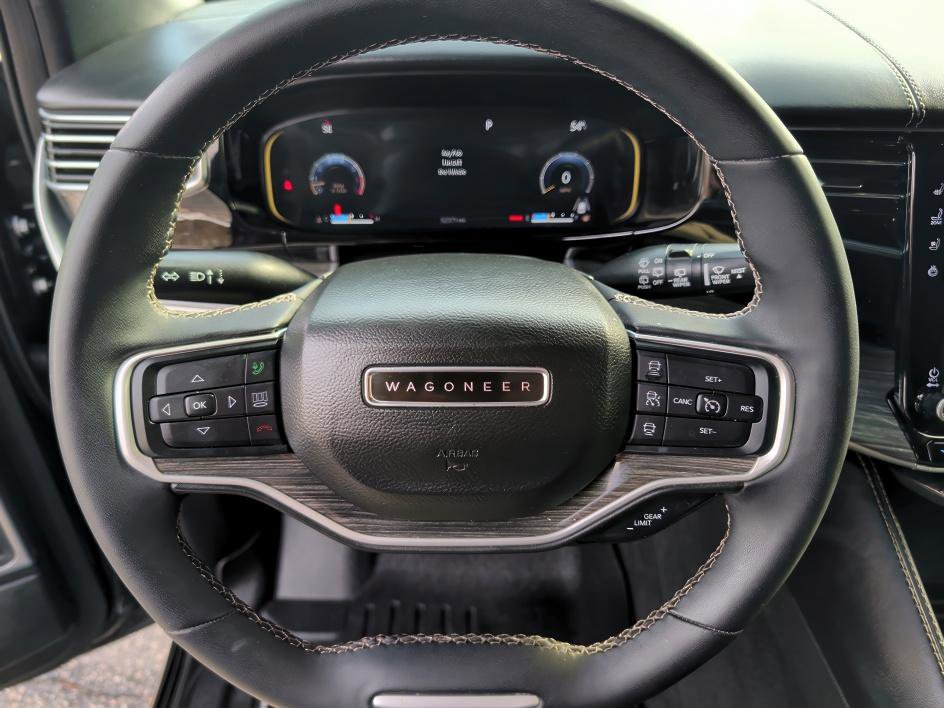 Used 2022 Jeep Wagoneer Series II w/ Flexible Seating Group image 18