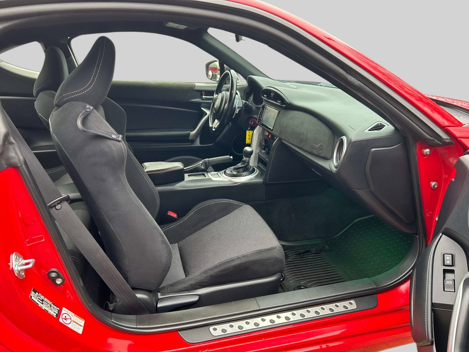 Used 2017 Toyota 86 image 12