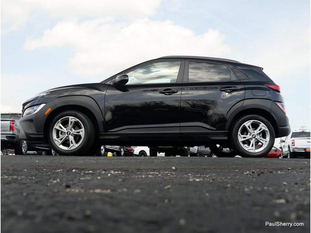Used 2023 Hyundai Kona SEL w/ Cargo Package FWD image 15