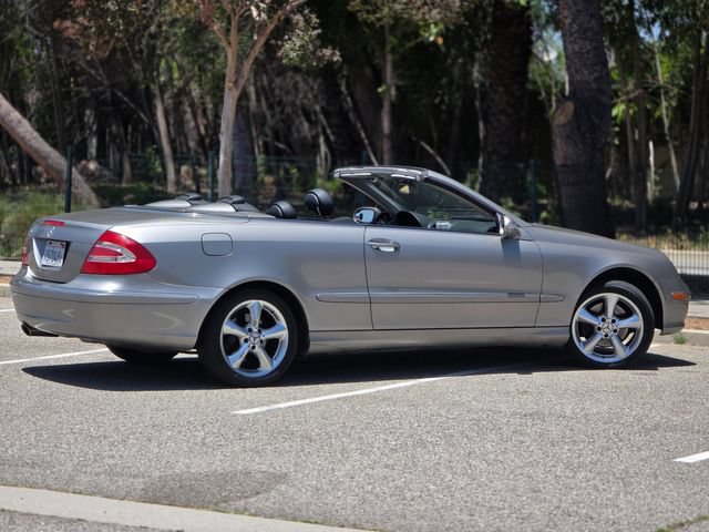 Used 2005 Mercedes-Benz CLK 320 Cabriolet image 8