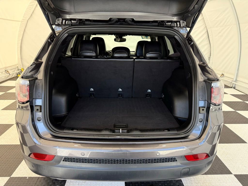 Used 2023 Jeep Compass Limited image 4