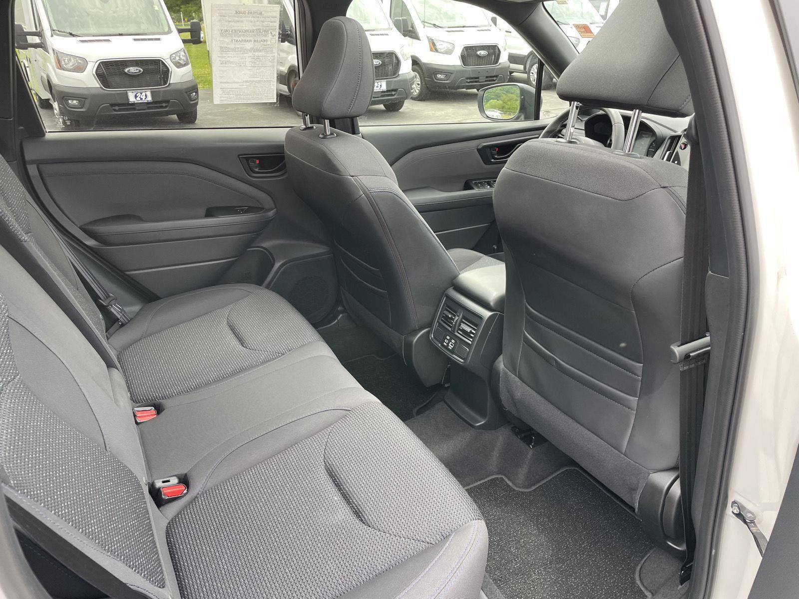 Used 2025 Subaru Forester Premium AWD/4WD image 30