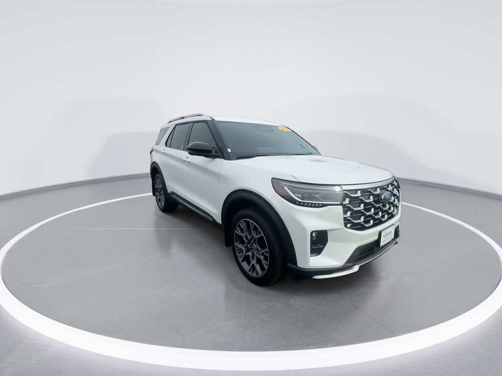 Used 2025 Ford Explorer Platinum w/ Ultimate Package image 2