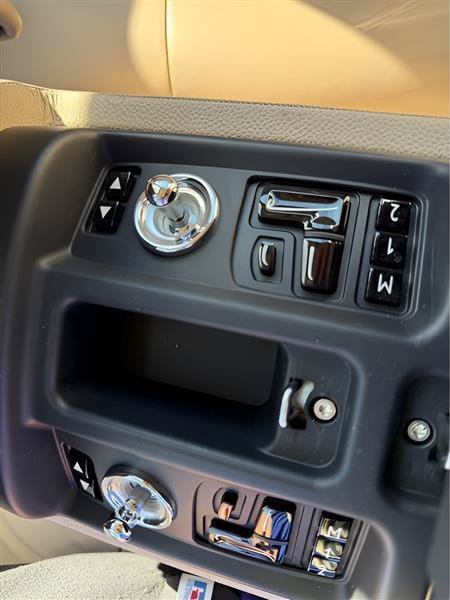 Used 2006 Rolls-Royce Phantom Sedan RWD image 78