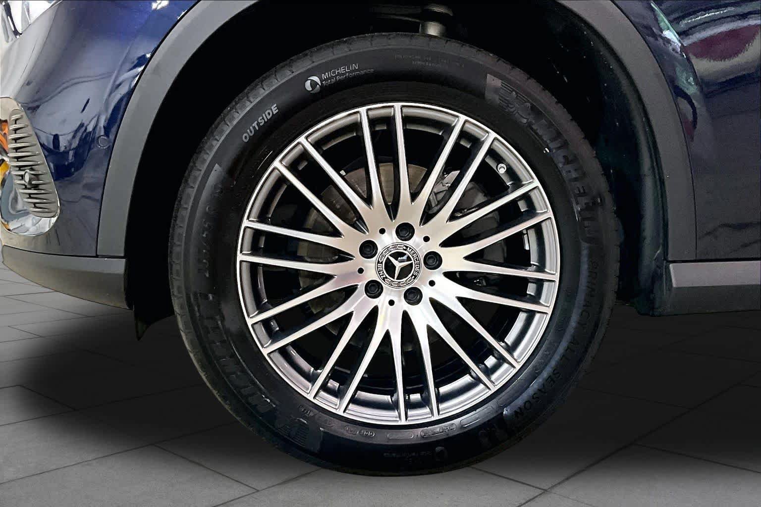 Certified 2024 Mercedes-Benz GLC 300 4MATIC image 11