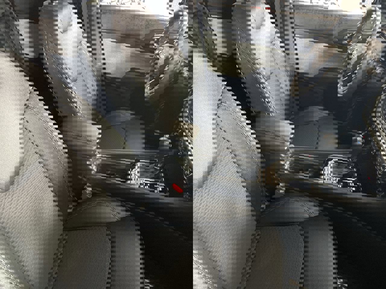 Used 2024 Jeep Compass Latitude image 25