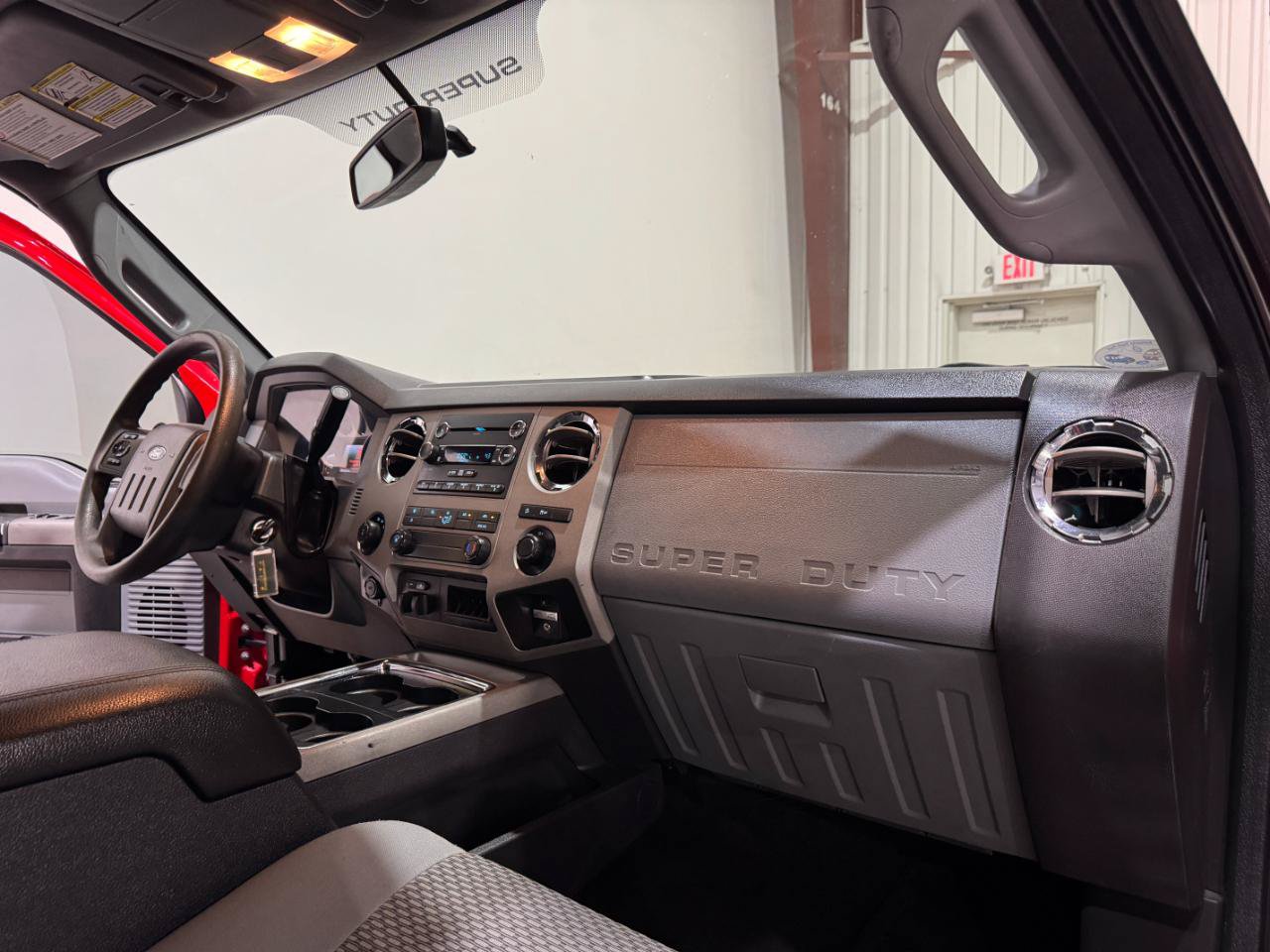 Used 2016 Ford F250 XLT w/ XLT Premium Package AWD/4WD image 11