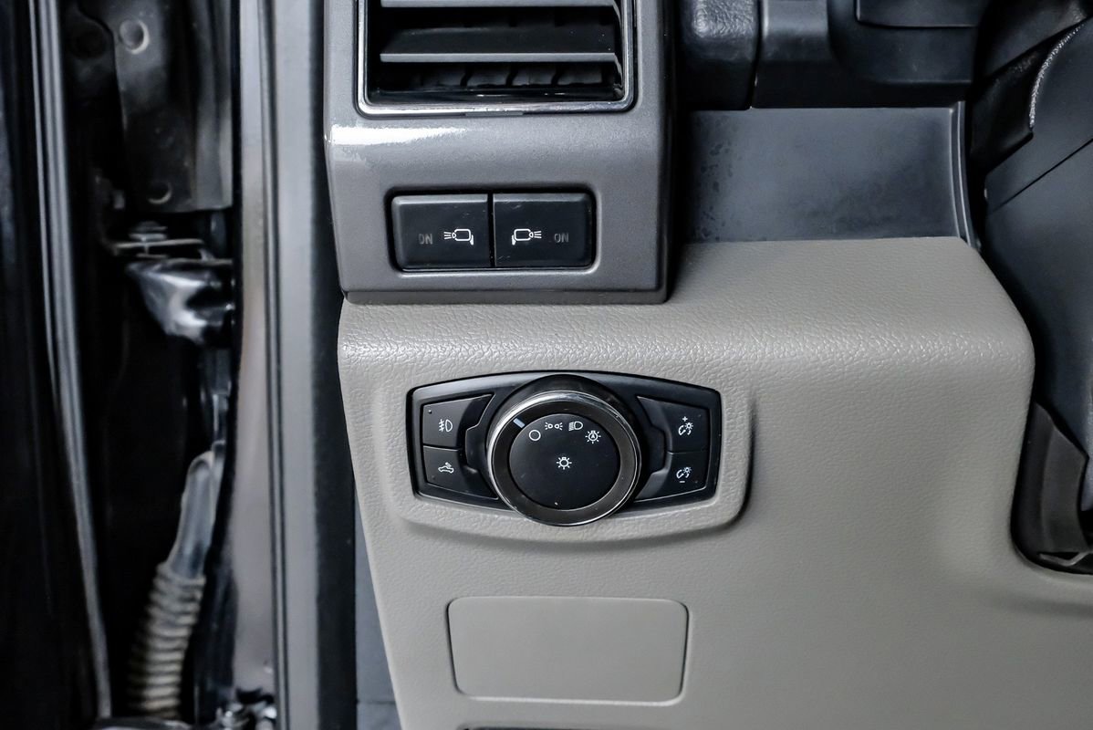 Used 2022 Ford F350 XLT w/ XLT Premium Package image 27