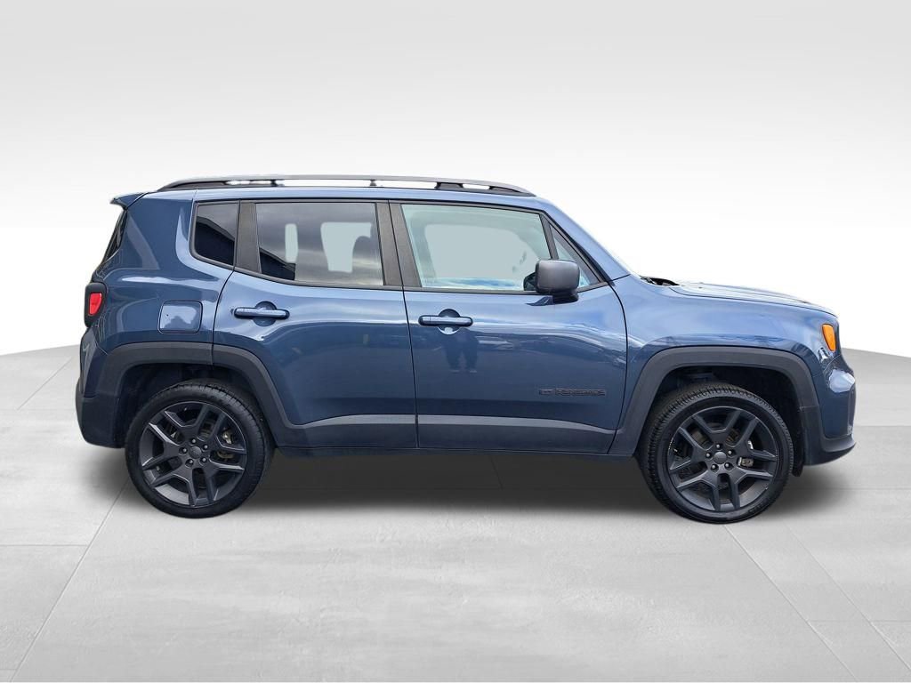 Used 2021 Jeep Renegade Latitude AWD/4WD image 7