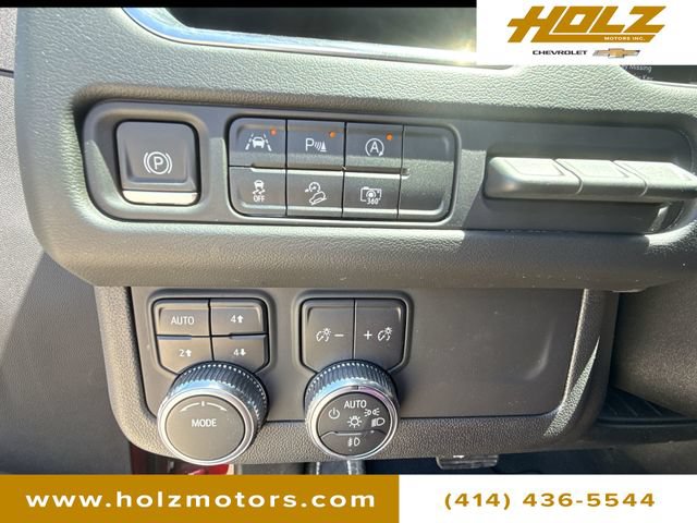 Certified 2023 GMC Yukon AT4 w/ Technology Package AWD/4WD image 17