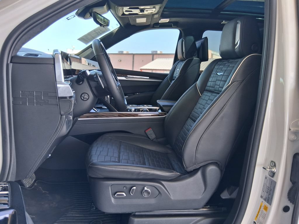 Certified 2025 Cadillac Escalade ESV Sport Platinum AWD/4WD image 20