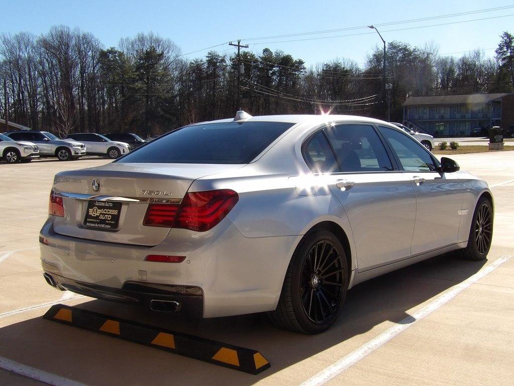 Used 2015 BMW 750Li RWD image 5