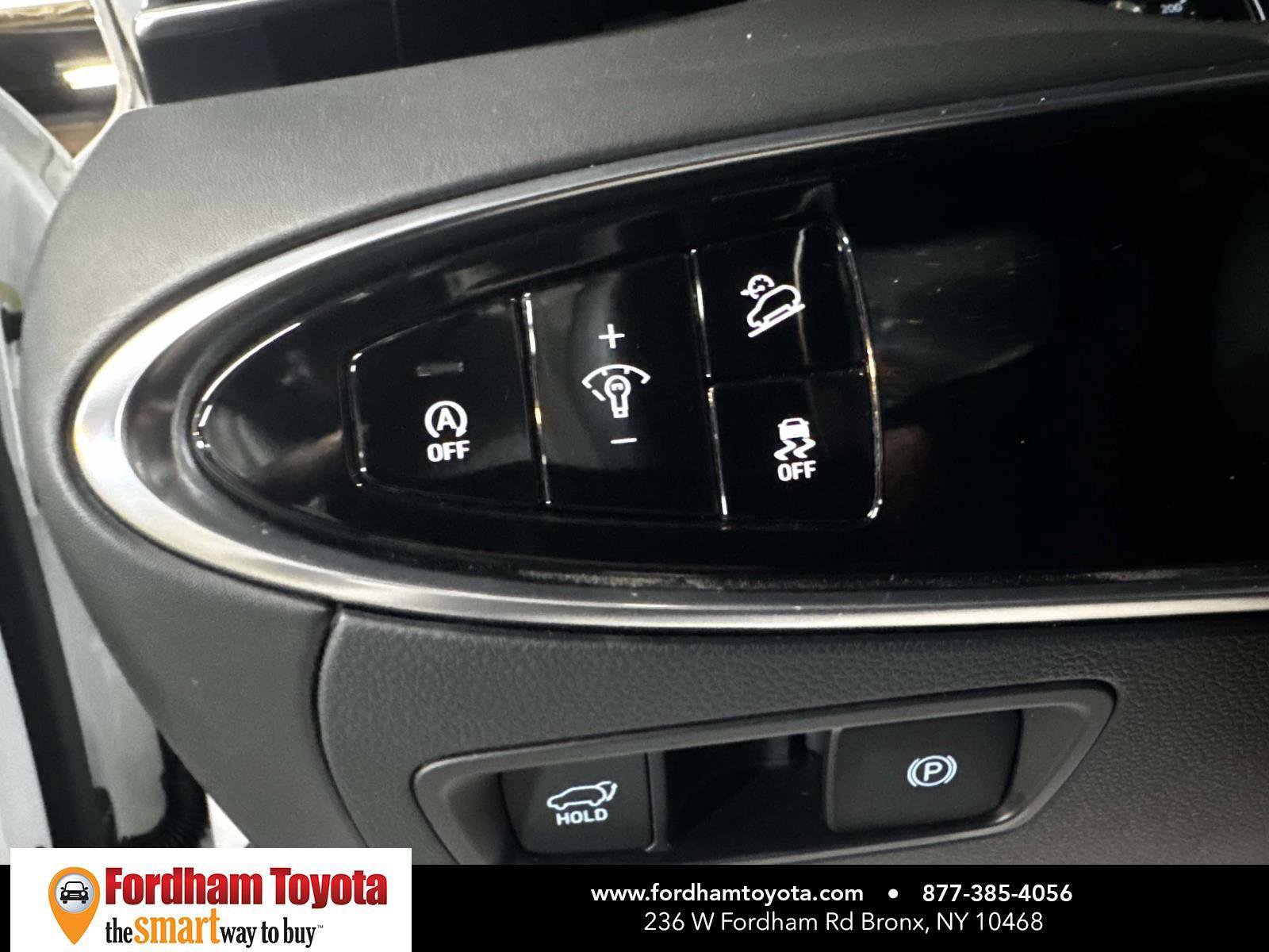 Used 2025 Genesis GV70 2.5T AWD/4WD image 21