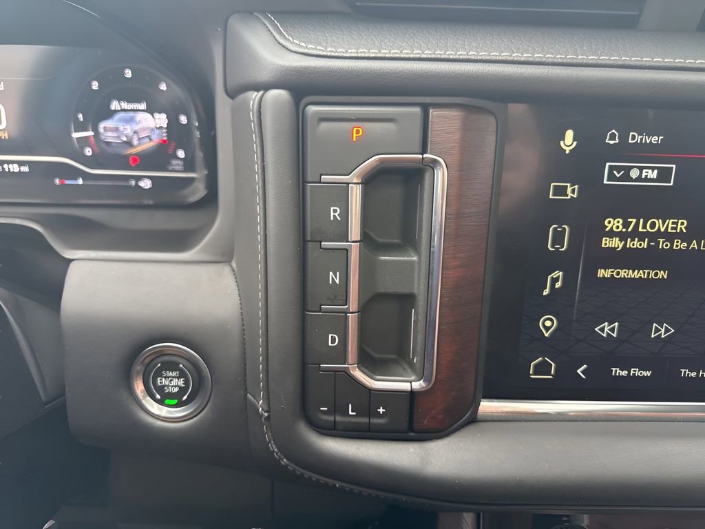 Used 2023 GMC Yukon XL Denali Ultimate w/ LPO, Floor Liner Package AWD/4WD image 31