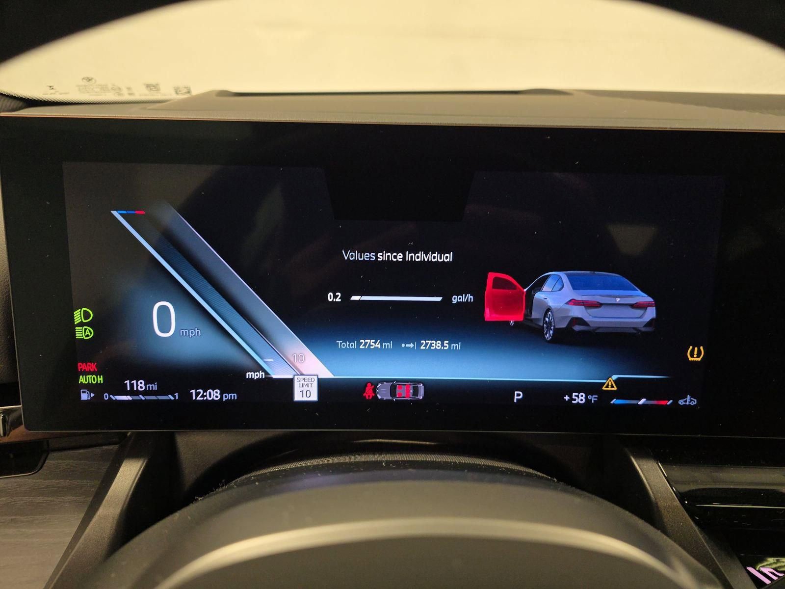 Used 2025 BMW 530i w/ M Sport Package image 4