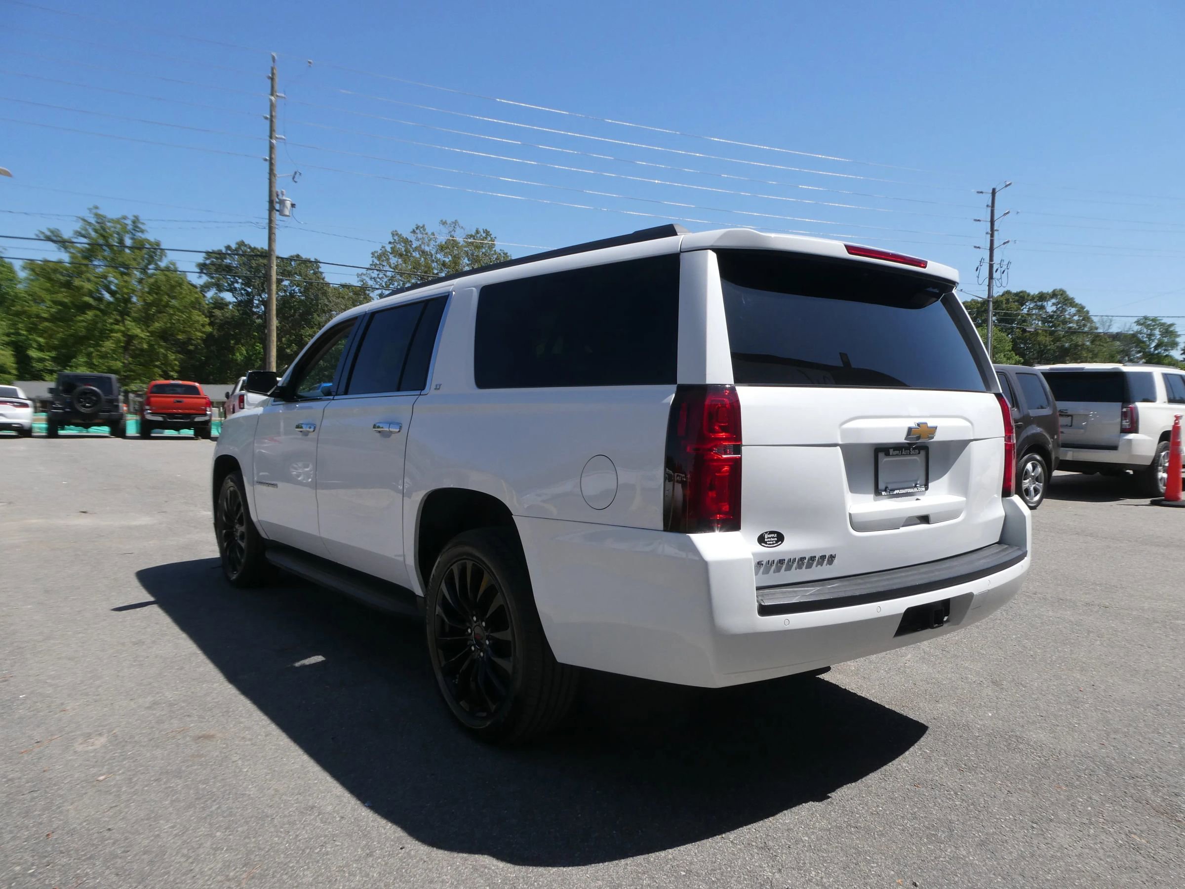Used 2020 Chevrolet Suburban LT AWD/4WD image 8