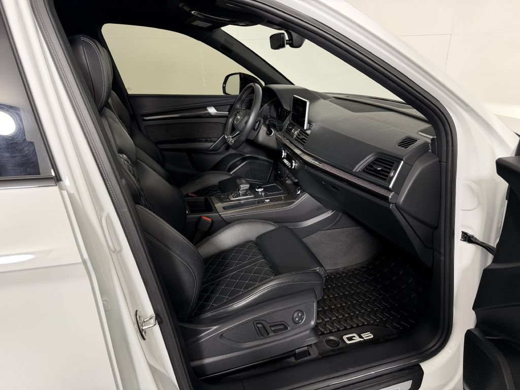 Used 2019 Audi SQ5 Premium Plus AWD/4WD image 28
