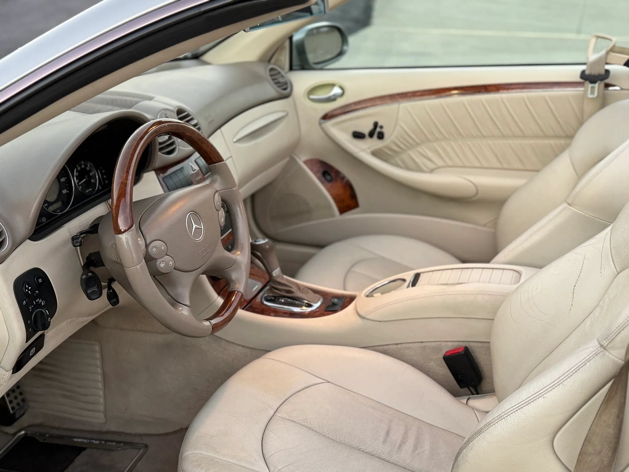 Used 2007 Mercedes-Benz CLK 550 Cabriolet image 32