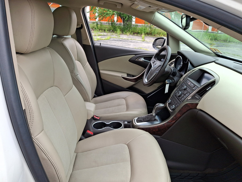 Used 2014 Buick Verano Convenience FWD image 12
