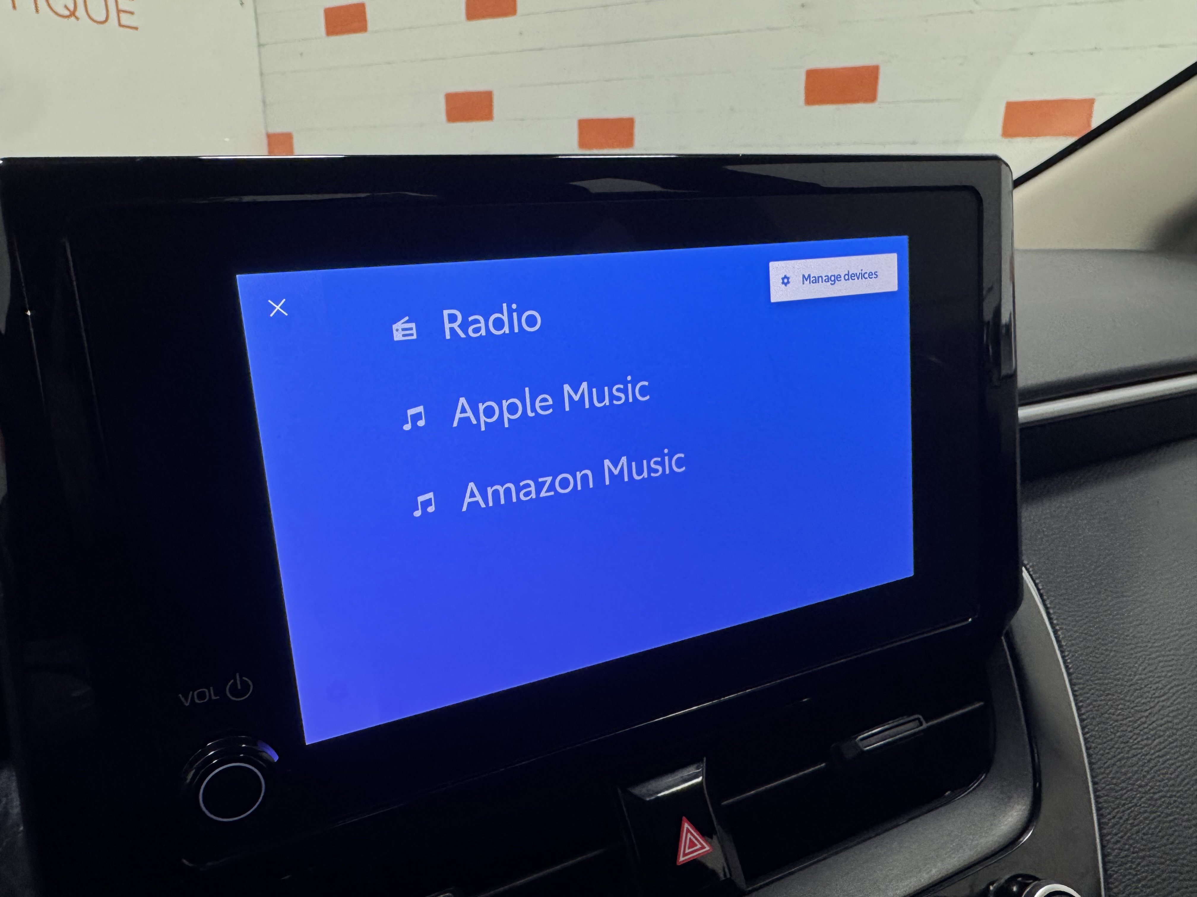 Used 2023 Toyota Corolla LE image 4