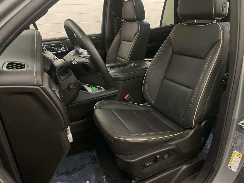 Used 2024 GMC Yukon SLT w/ SLT Luxury Package AWD/4WD image 14